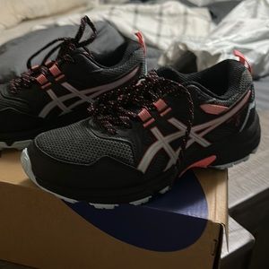 ASICS size 5